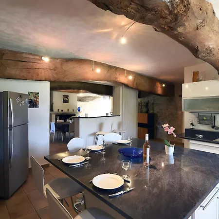 Mas De Charme Sur Durance Holiday home