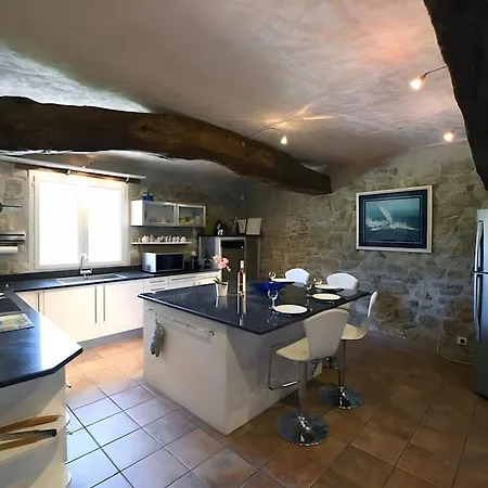 Holiday home Mas De Charme Sur Durance *