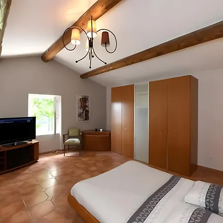 Holiday home Mas De Charme Sur Durance