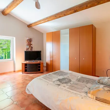 Mas De Charme Sur Durance Holiday home Caumont-sur-Durance
