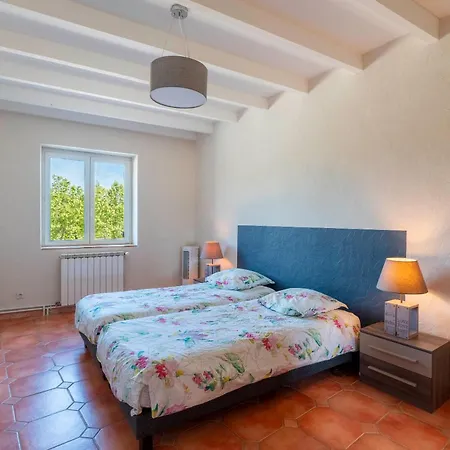 Mas De Charme Sur Durance Holiday home *