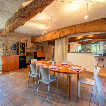 Holiday home Mas De Charme Sur Durance Caumont-sur-Durance